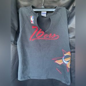 ‼️‼️SOLD‼️‼️Reebok- Philadelphia 76'ers crop top v-neck. Size Large